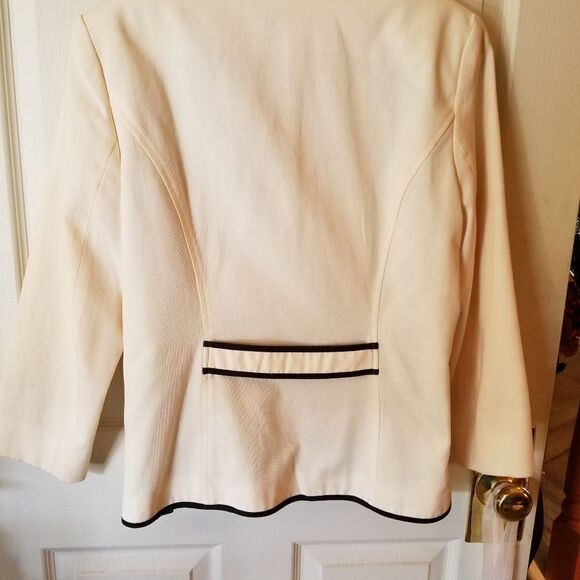 BOB MACKIE BEIGE JACKET W/ BLACK TRIM - Picture 5 of 5